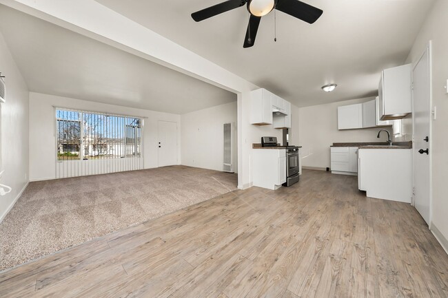 Photo - 4184 Cornelia Way