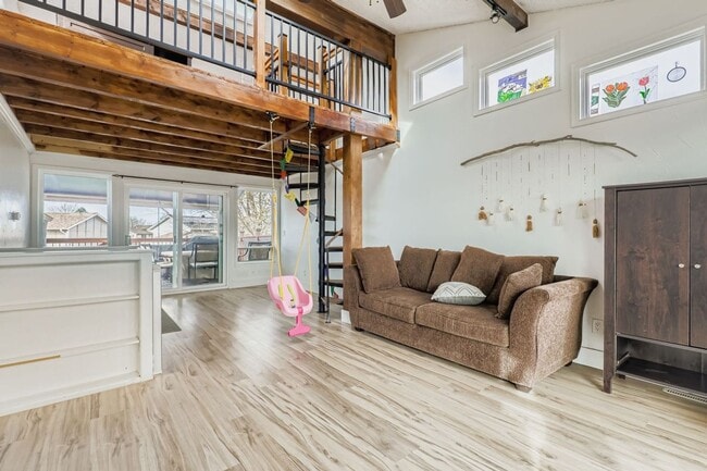 Photo - 8293 Gaylord St