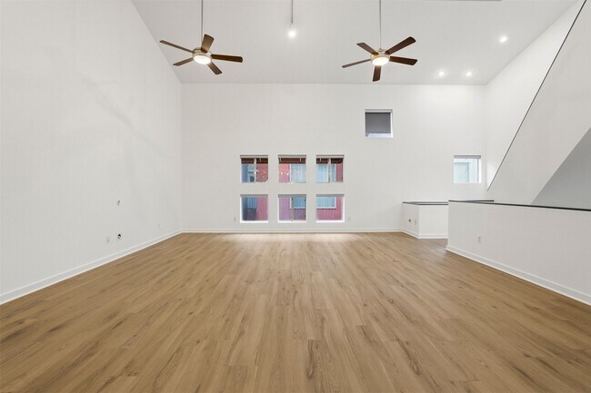 Photo - 6121 Gehring St