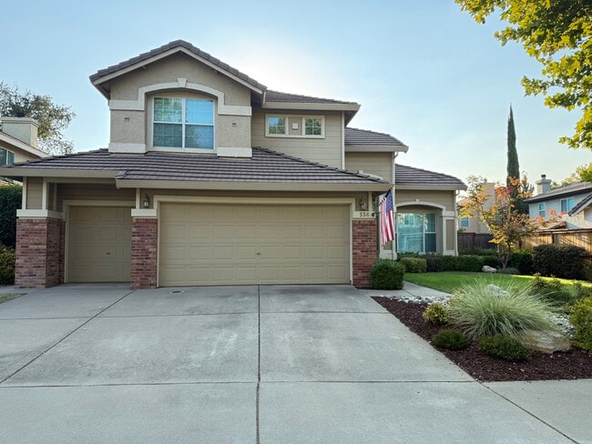 Building Photo - 556 15 Mile Dr Rental