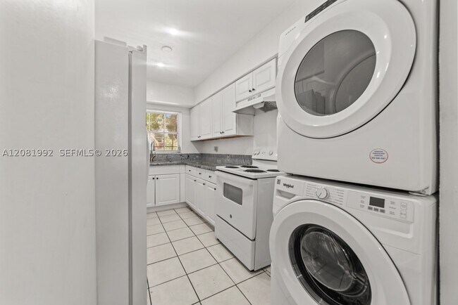 Photo - 1710 NE 142nd St