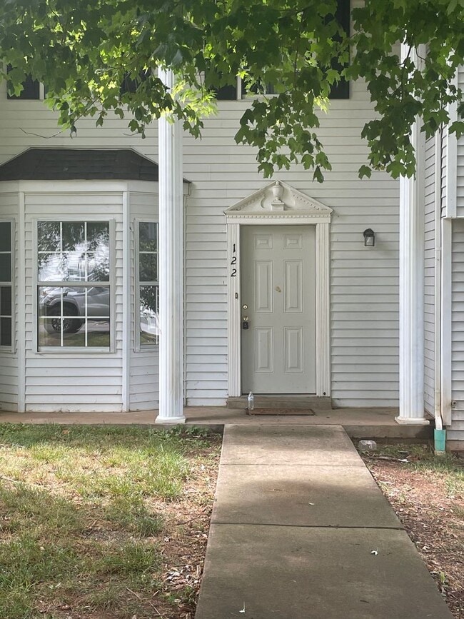 Photo - 122 Pebble Ct House
