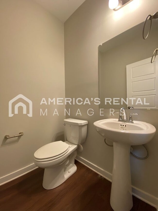 Photo - 7950 St.James Dr
