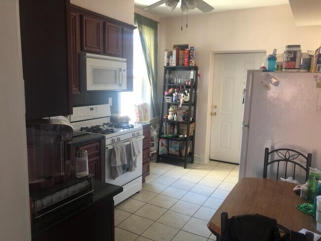 Photo - 6719 N Lakewood Ave Unidad 1