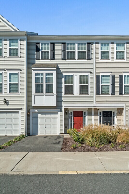 Photo - 8292 Heritage Crossing Ct