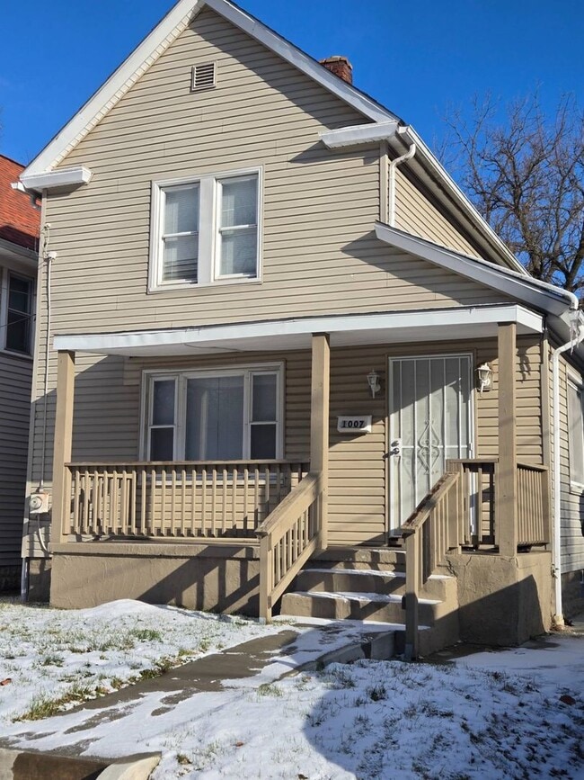 Photo - Charming 2-Bedroom Property in Prime Location (Section 8 Vouchers Accepted)