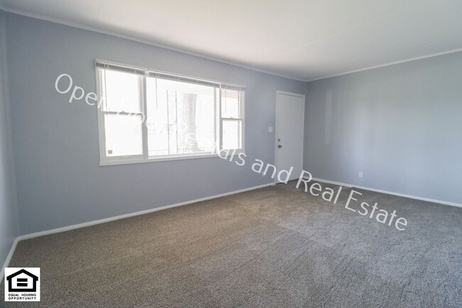 Photo - 6033 S Calhoun St