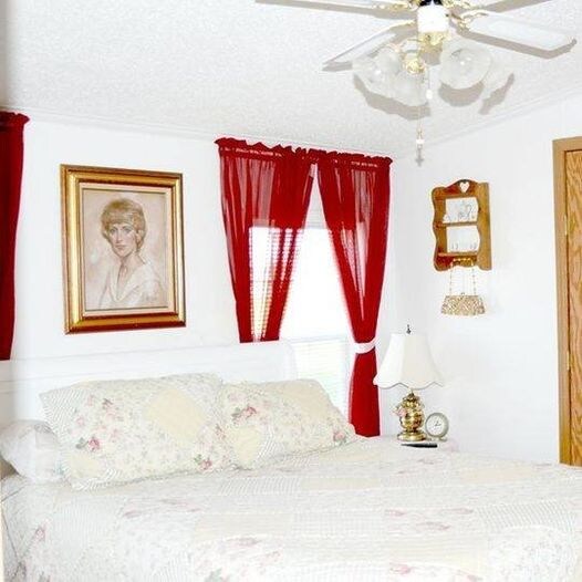 6 miles E of Altoona Rental House Rental in Altoona, IA