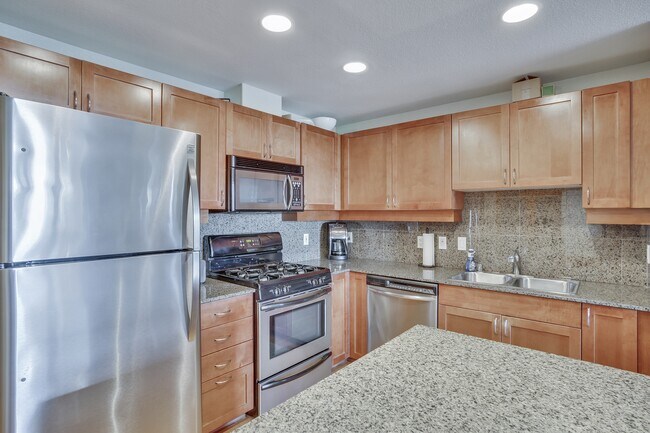 Photo - 1240 India St