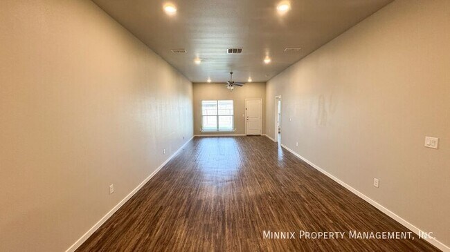 Photo - 2105 Kokomo Ave Unidad B