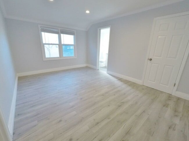 Building Photo - 1925 10th Street-11 Unit 11