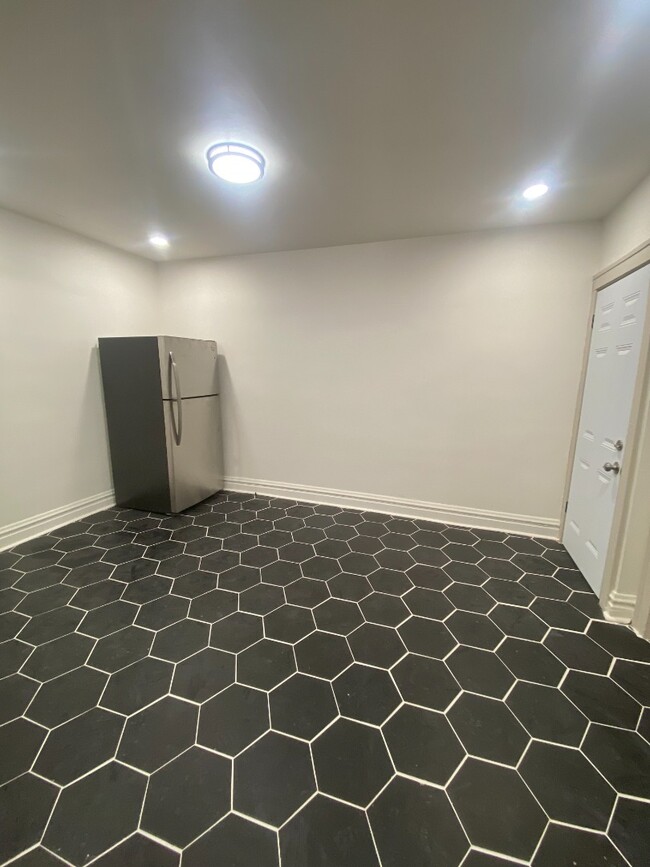 Photo - 4746 S Grand Blvd Unit 2S