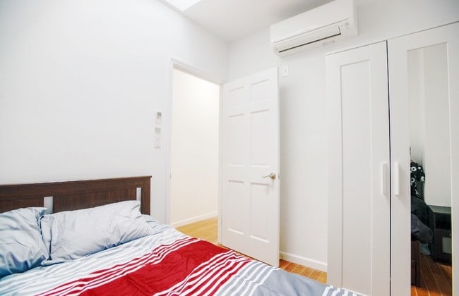 Photo - 16-74 Stephen St