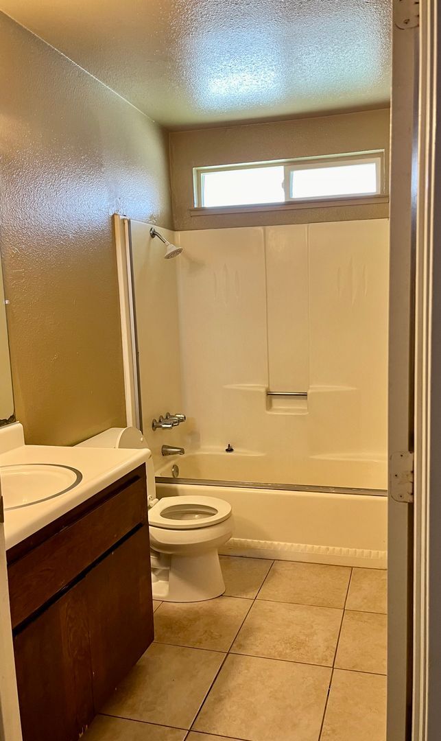 Photo - 3800 Maserati Dr Unit #2