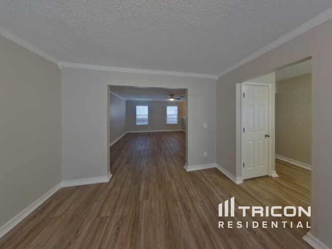 Photo - 509 Gisbourne Ln