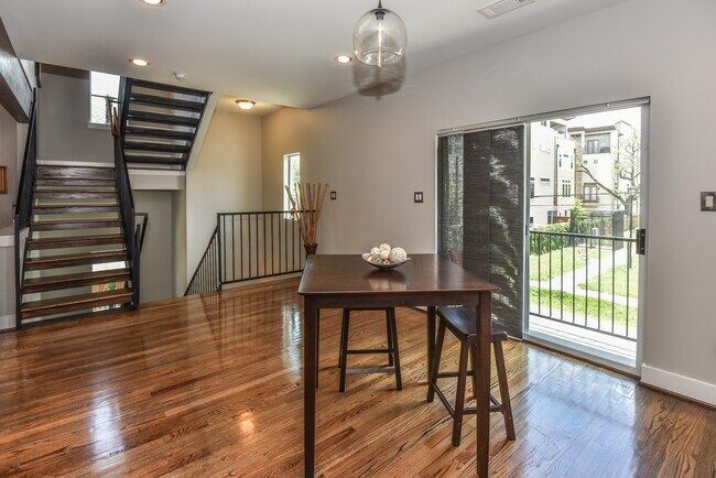 Photo - 4418 Koehler St