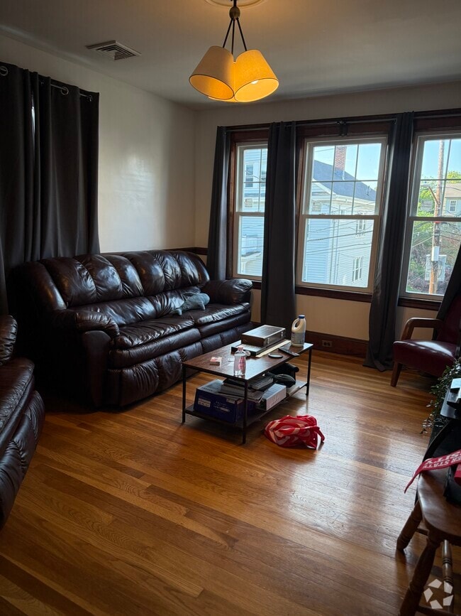 Building Photo - 68 Belden St Unit 2 Rental