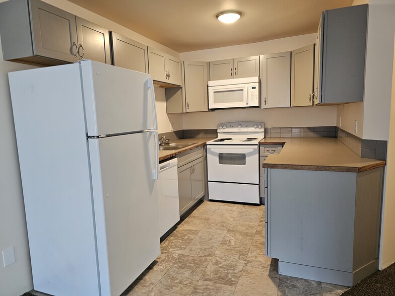 5th floor 2 bedroom unit kitchen