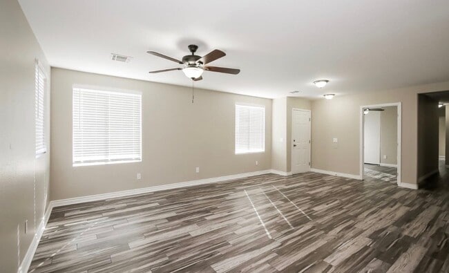 Photo - 5530 Alvarez St