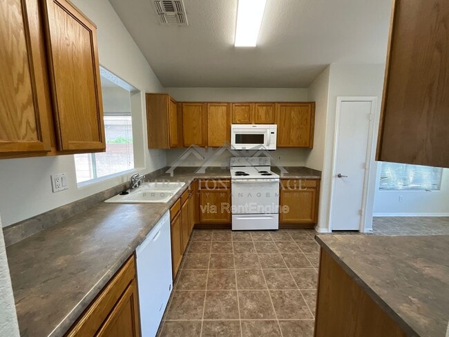 Photo - 3521 E Juanita Ave