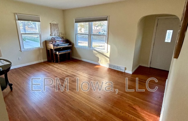 Photo - 140 Morgan Rd