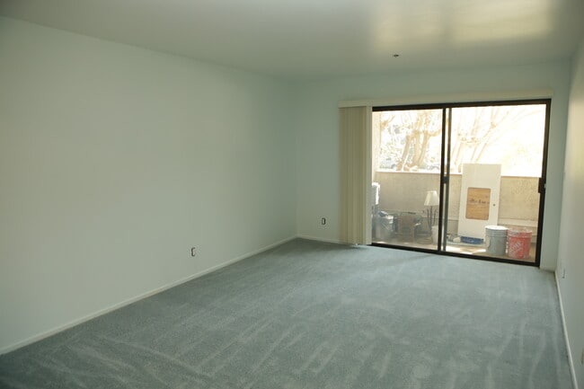 Building Photo - 501 Palisades Dr Unit Casa Gateway Rental