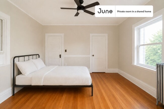 Building Photo - Room in Shared 5 bed/2 bath home in Brookline