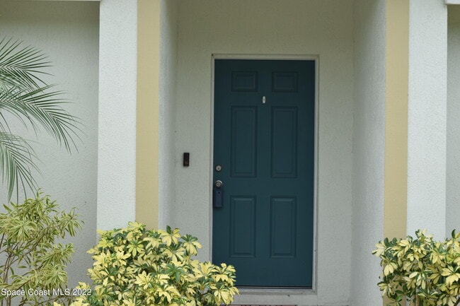 Photo - 1328 Hazel St NW