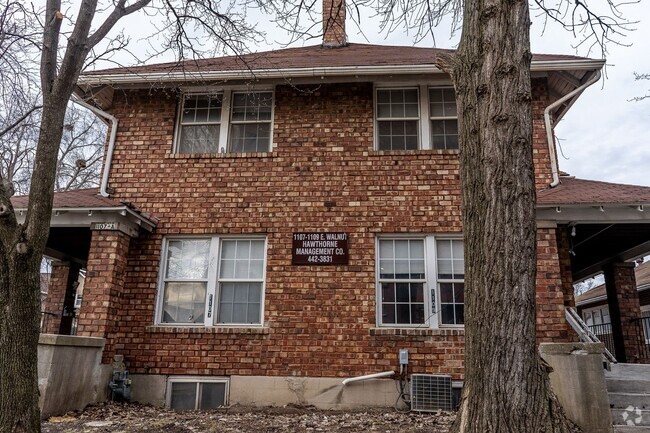 Building Photo - 1107-1109 E. Walnut Unit Apt A