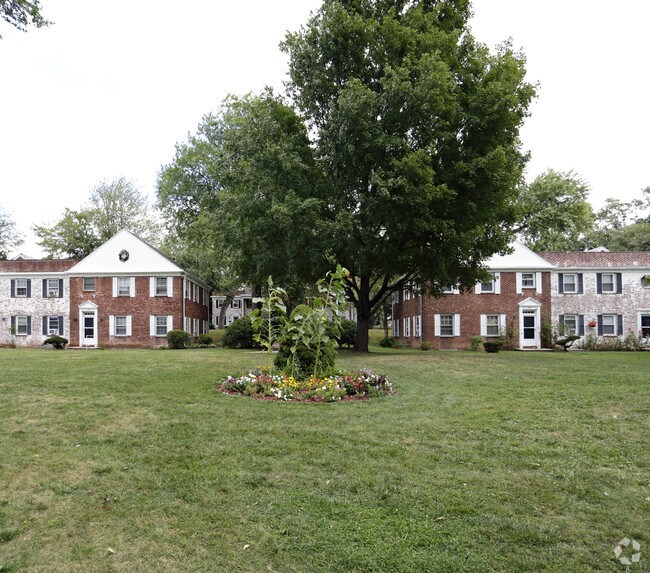 Village Green Apartments Orange, NJ