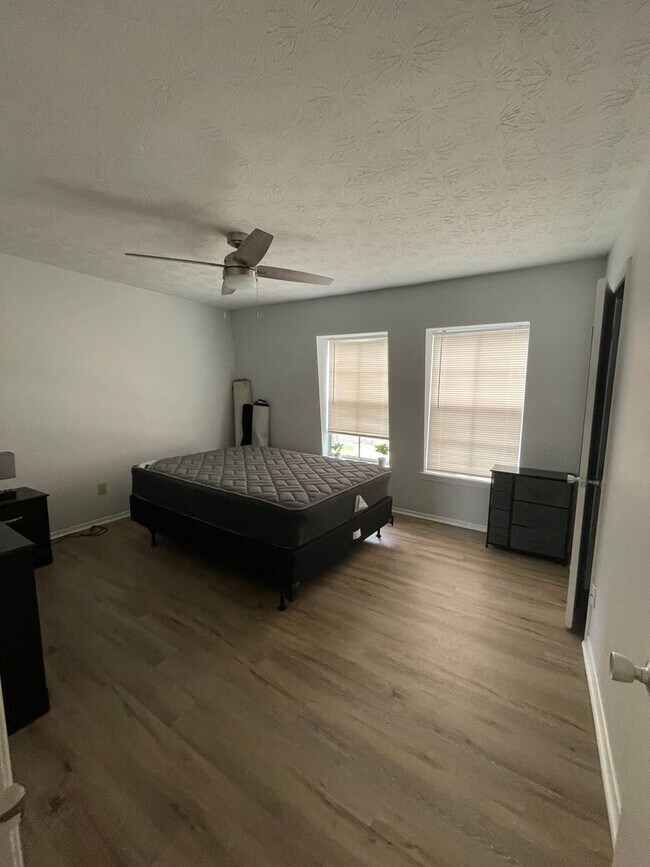 Photo - Furnished 1/1 in Chateau DeVille Unit 228