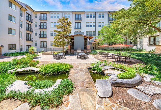 MAA Addison Circle