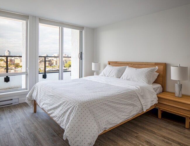 Photo - The James at Harbour Towers