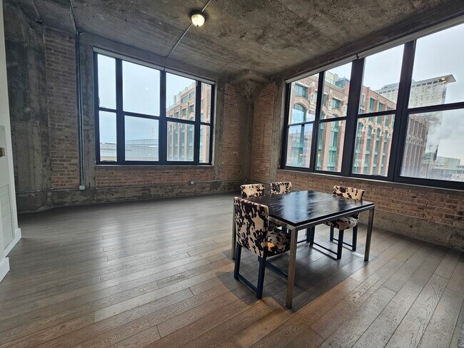 Photo - 320 E 21st St Unit 410