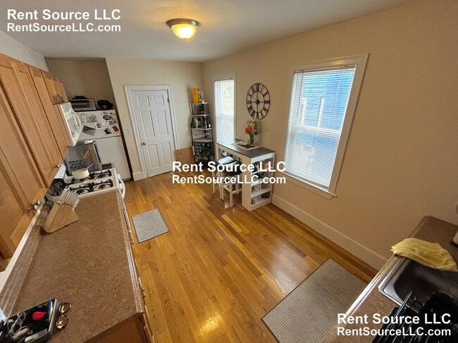 Photo - 15 Sargent Ave Unit 1