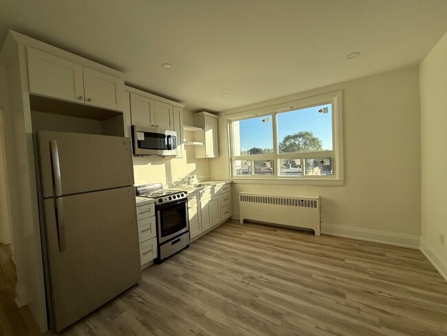 Photo - 611 Concession St