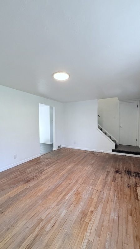 Photo - 517 Foltz Dr