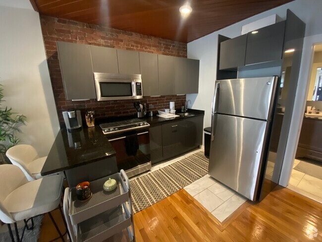 Building Photo - 210 Hemenway St Unit 2A Rental