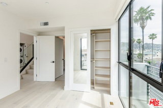 Photo - 105 S Doheny Dr
