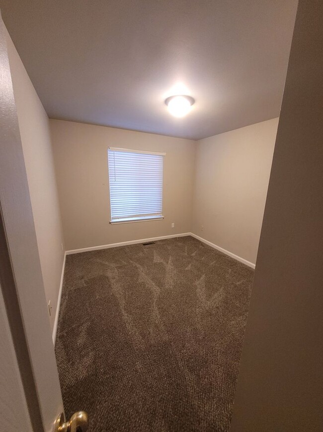 Photo - 436 Shade Tree Ln Apartment Unit 1