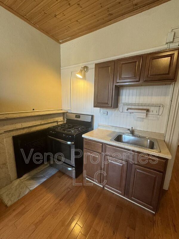 Photo - 16 2nd St