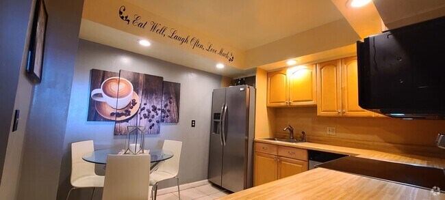 Building Photo - 2801 NE 183rd St Unit 1211 Rental