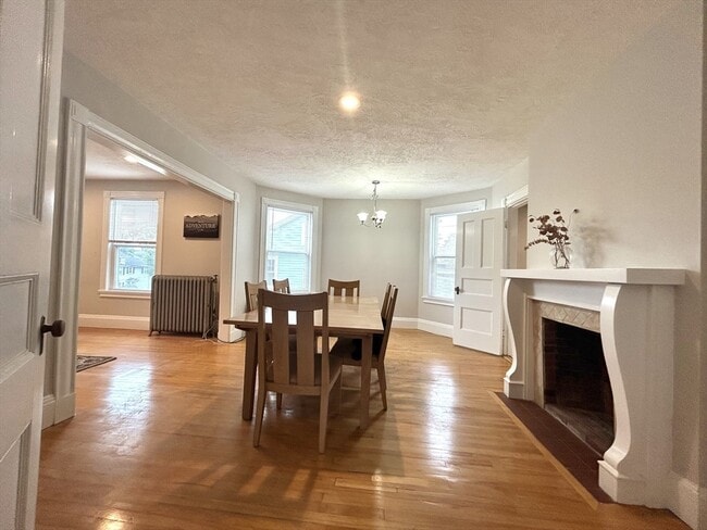Building Photo - 1601 Centre St Unit -