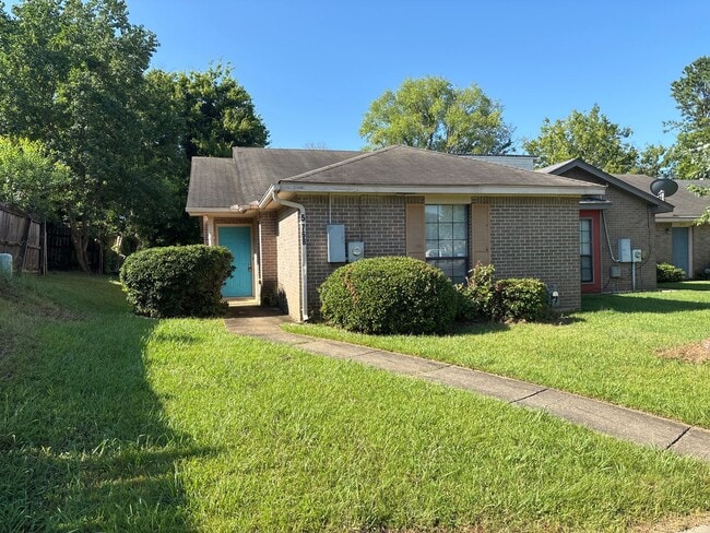 Building Photo - 5768 Worchester Dr Rental