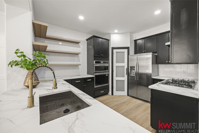 Building Photo - 2410 Calumet St Unit B