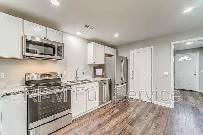 Photo - 662 Courtland St