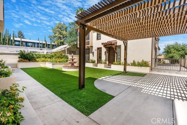 Photo - 89 N Grand Oaks Ave Unidad 105