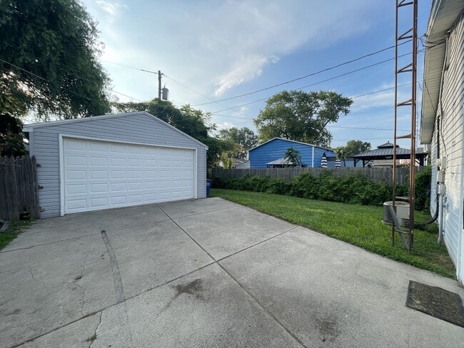 Photo - 6036 320th St