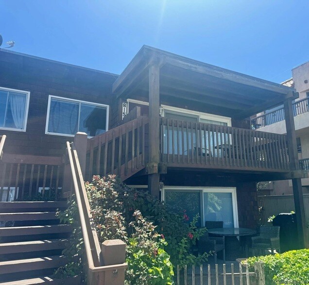 8151 Camino Del Oro