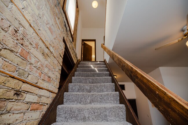 Photo - 1257 W Belden Ave Unit 1257